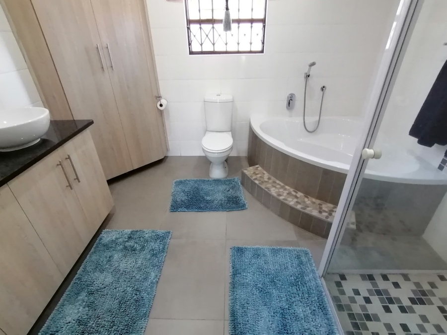 3 Bedroom Property for Sale in Langenhovenpark Free State